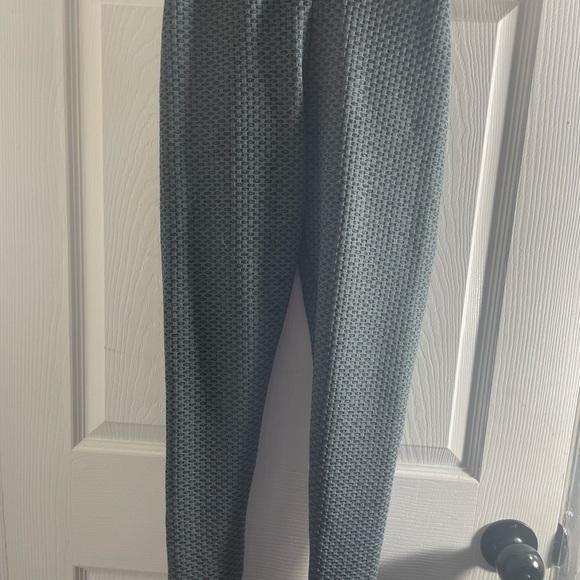 Breathable leggings with booty lifting scrunch - Picture 1 of 2